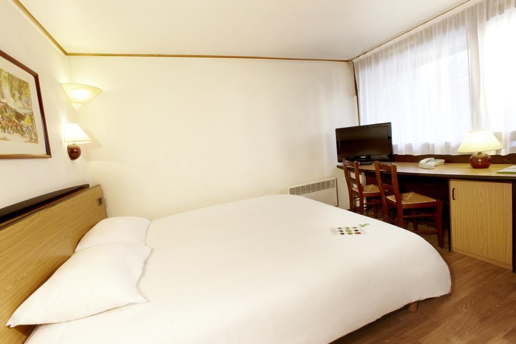 Hotel Restaurant Campanile Aurillac Dış mekan fotoğraf