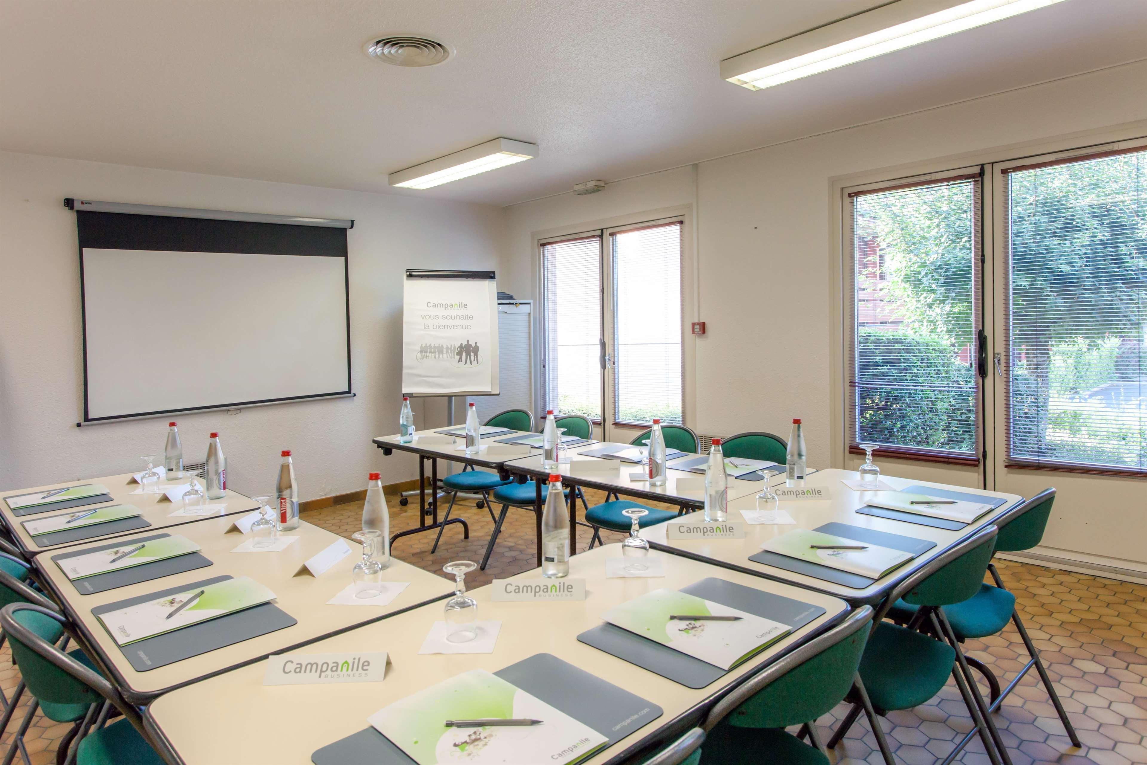 Hotel Restaurant Campanile Aurillac Dış mekan fotoğraf
