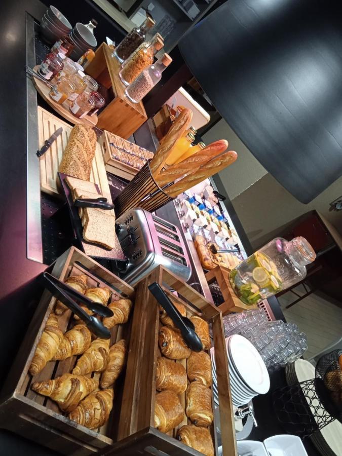 Hotel Restaurant Campanile Aurillac Dış mekan fotoğraf