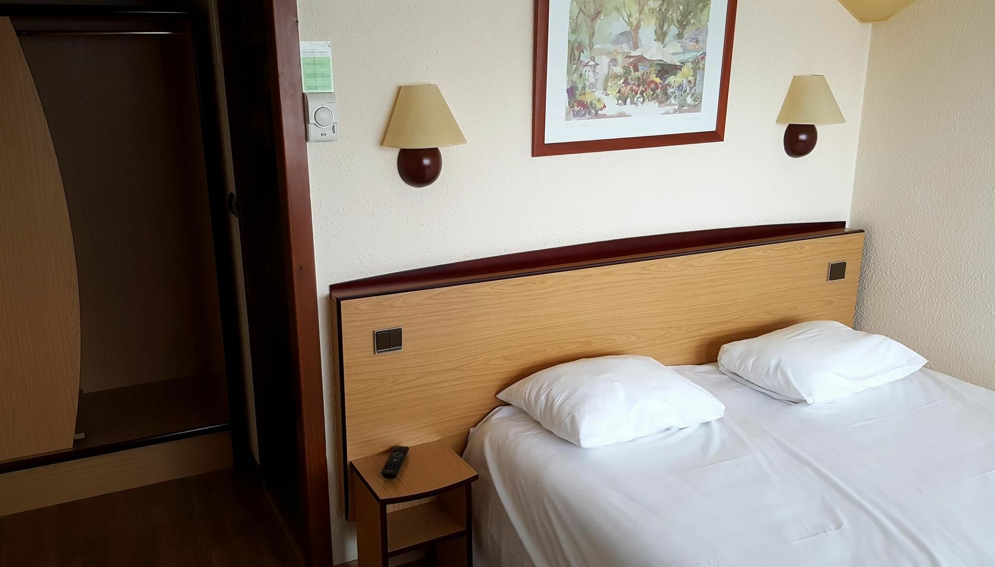 Hotel Restaurant Campanile Aurillac Dış mekan fotoğraf