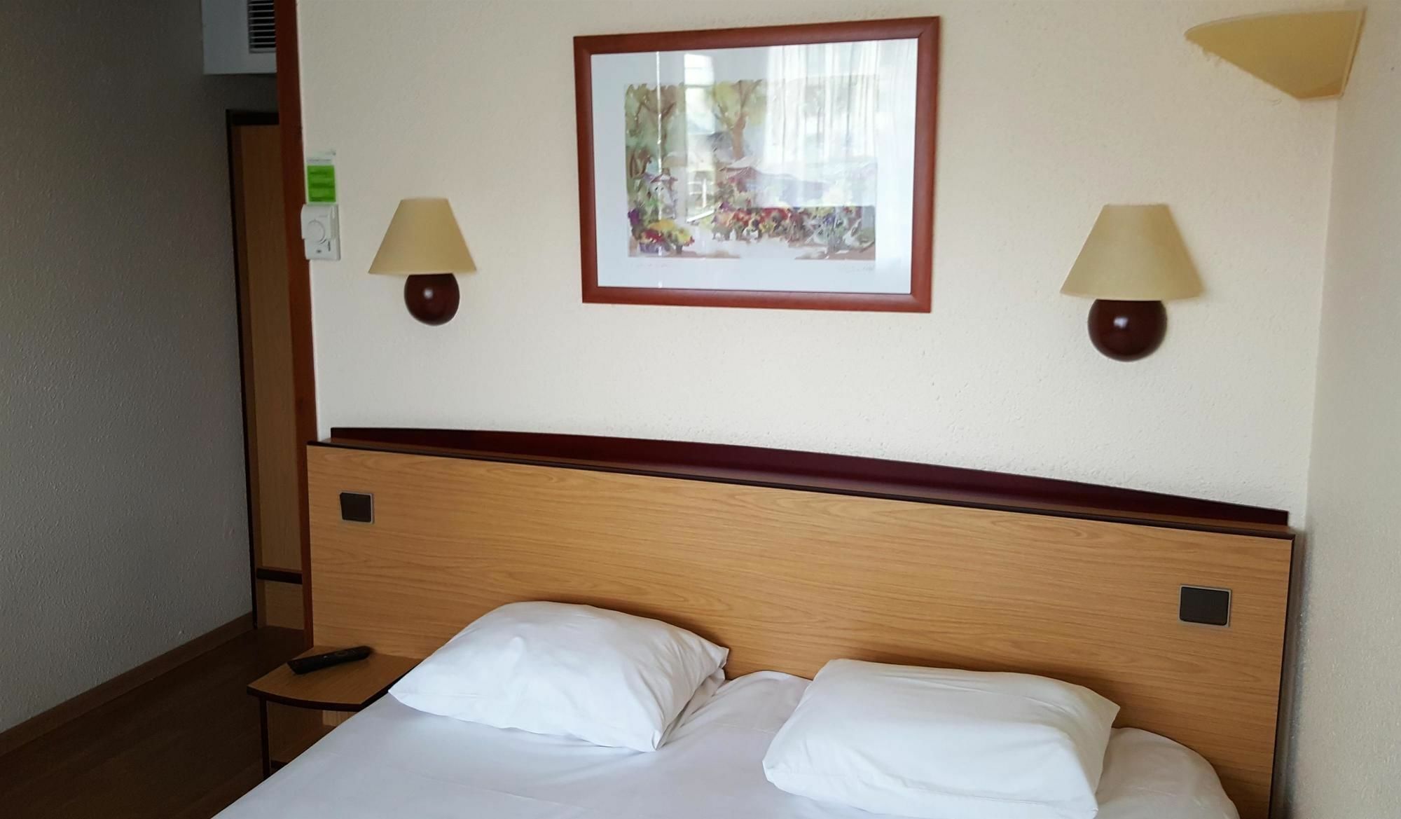 Hotel Restaurant Campanile Aurillac Dış mekan fotoğraf